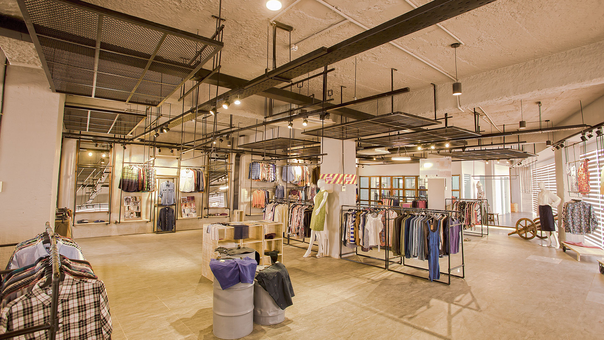fashion-interior-retail-firm-company-385x385