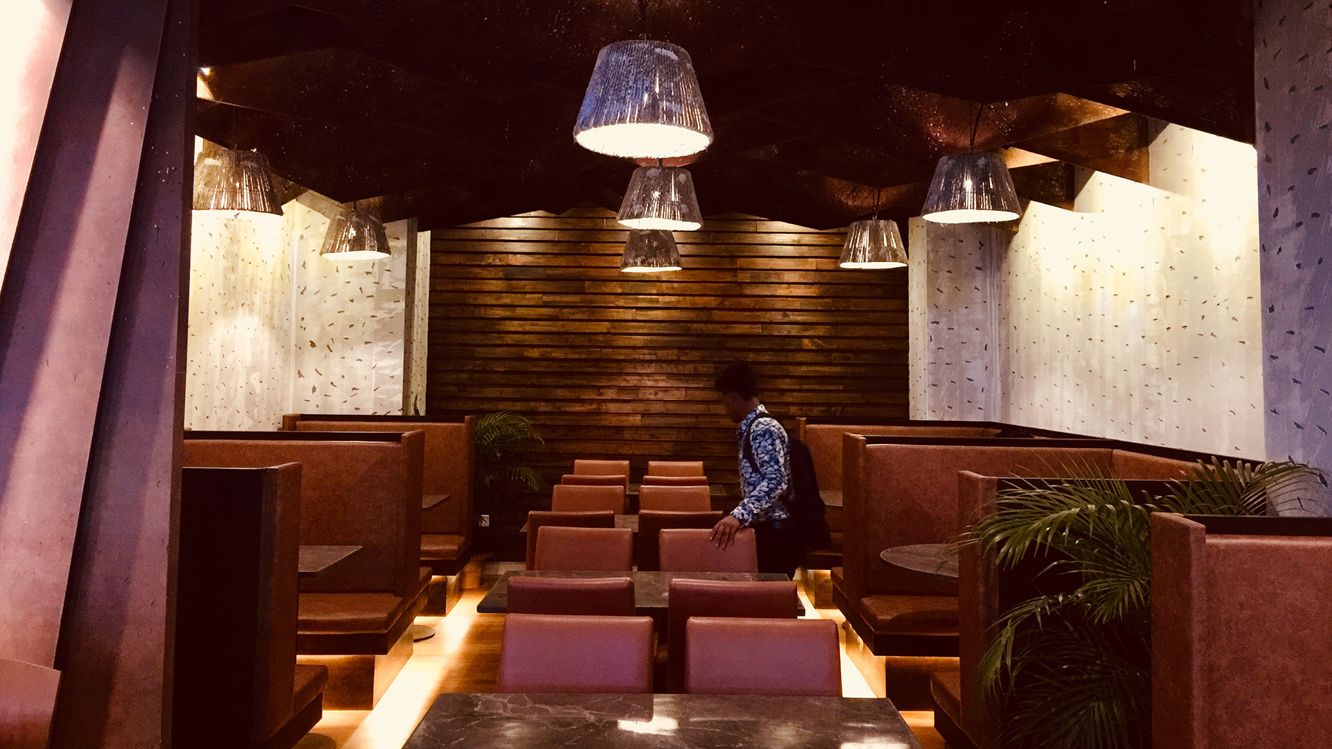 mi_thai_restaurant _05_zero_inch_interiors_ltd